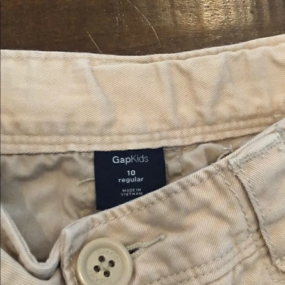 Gap kids size 10 regular khaki shorts